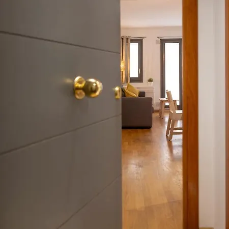 Bravissimo Sant Marti, Cosy 1-bedroom *