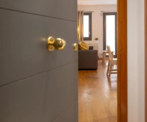 Bravissimo Sant Marti, Cosy 1-bedroom *