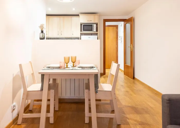 Bravissimo Sant Marti, Cosy 1-bedroom דירה *