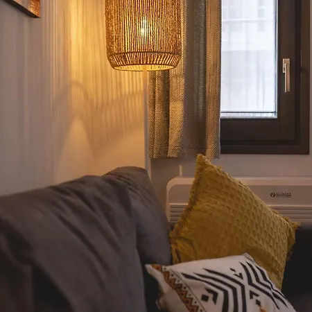 Bravissimo Sant Marti, Cosy 1-bedroom Διαμέρισμα *