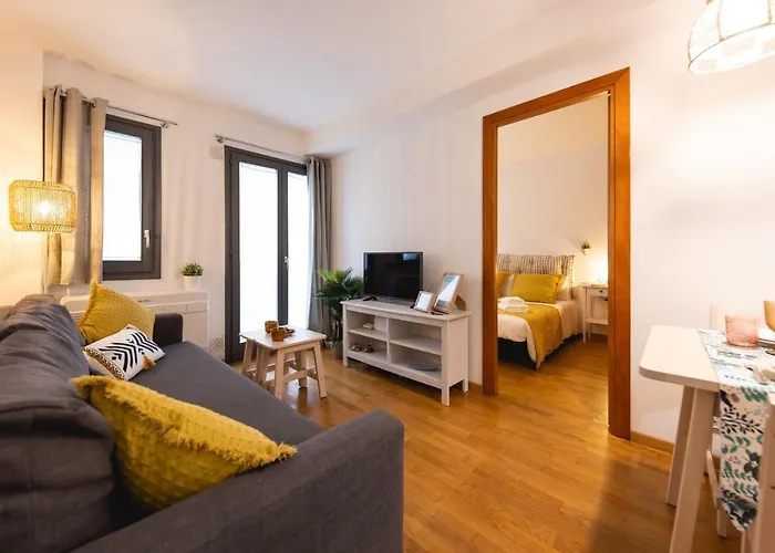 Bravissimo Sant Marti, Cosy 1-bedroom * Жирона