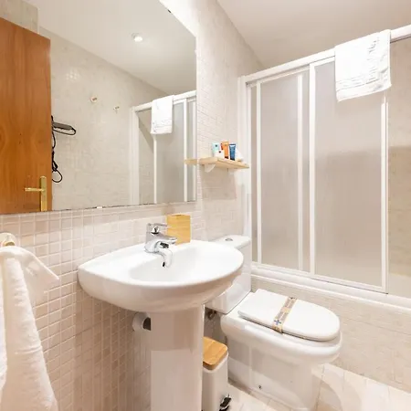 Apartment Bravissimo Sant Marti, Cosy 1-bedroom *